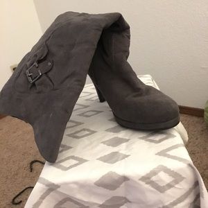 Heel boots